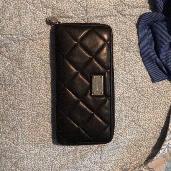 Michael Kors black leather wallet - Picture 9 of 9